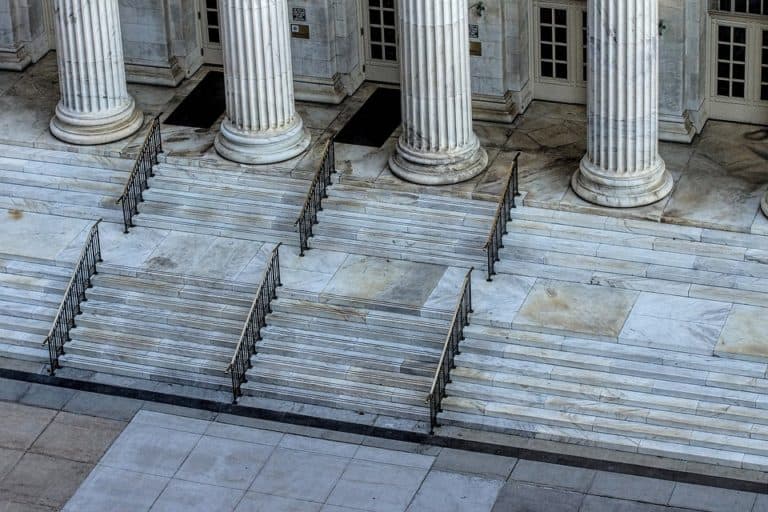 courthouse-1223280_960_720