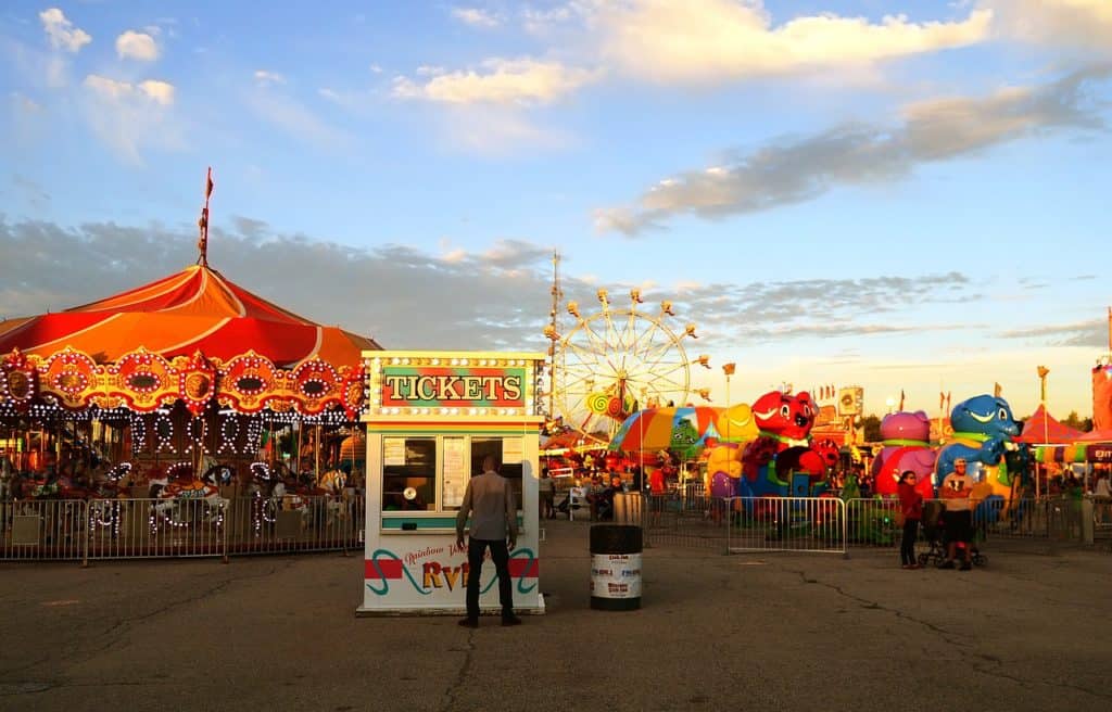 carnival, festival, carousel-2570021.jpg