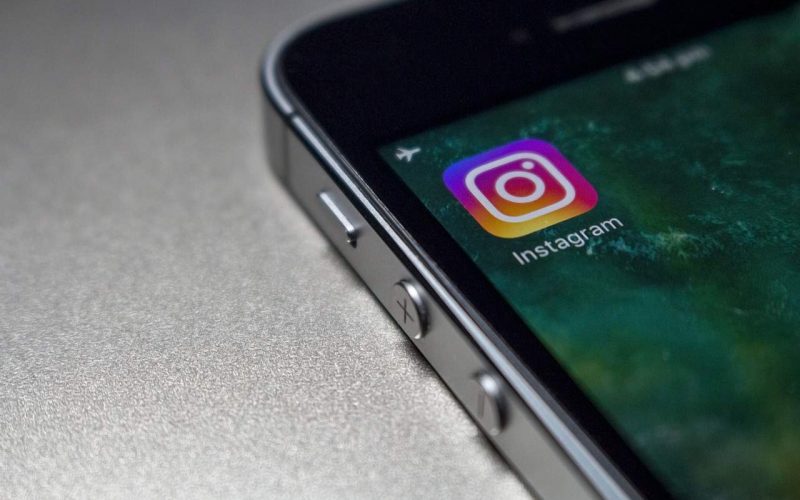 instagram, mobile, smartphone-1789189.jpg